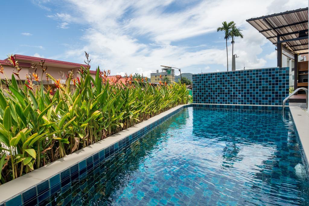 Ocean12 Chic Hotel Phuket Exterior foto